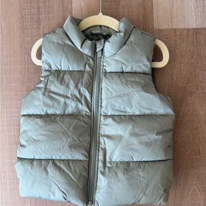 Old Navy Kids Puffer Vest - Olive Green (NWOT)